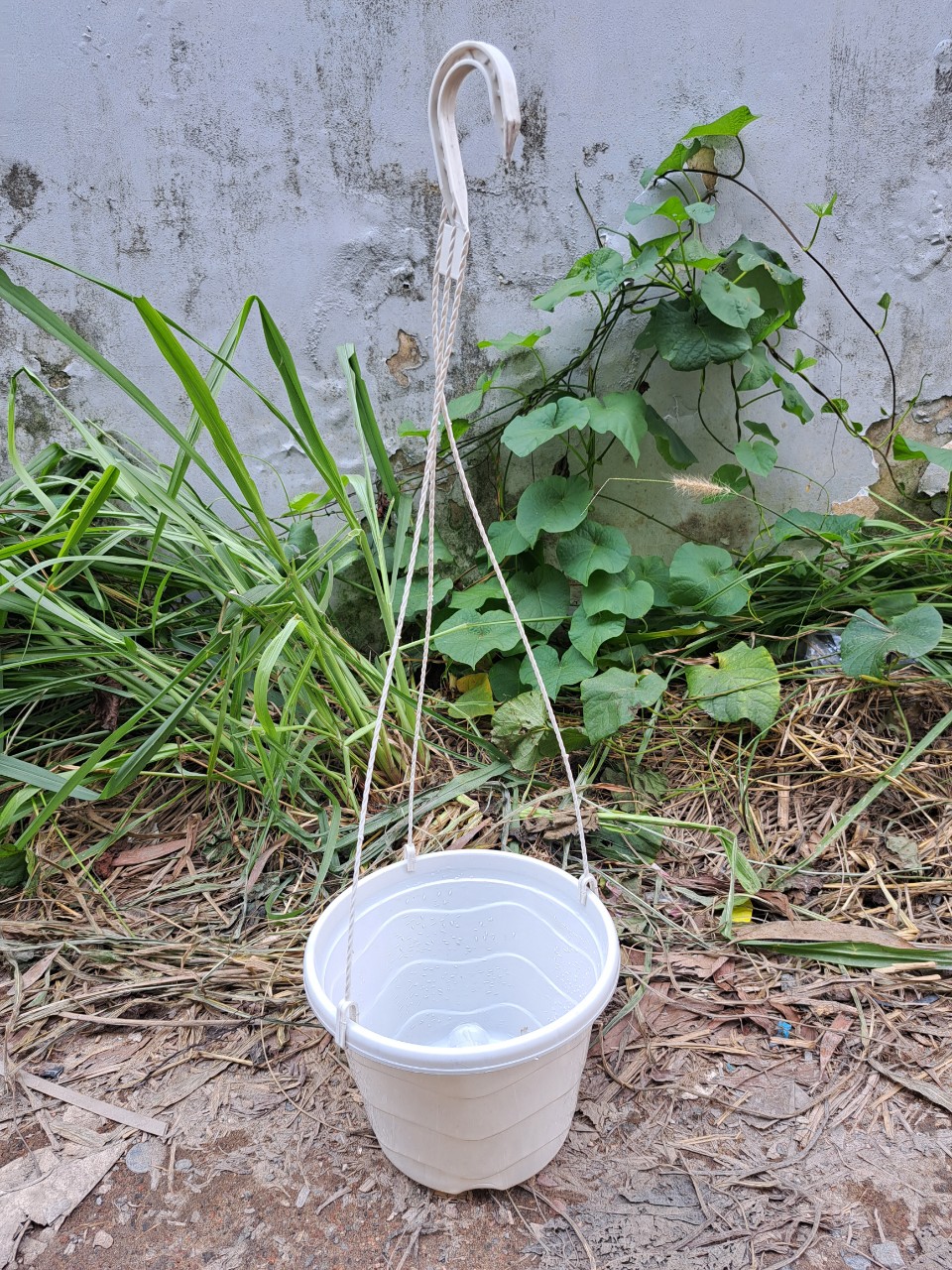 Chậu treo 3 sóng trắng